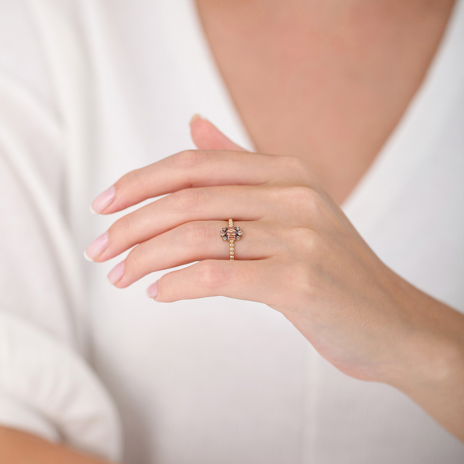 Altın Taşlı Yüzük