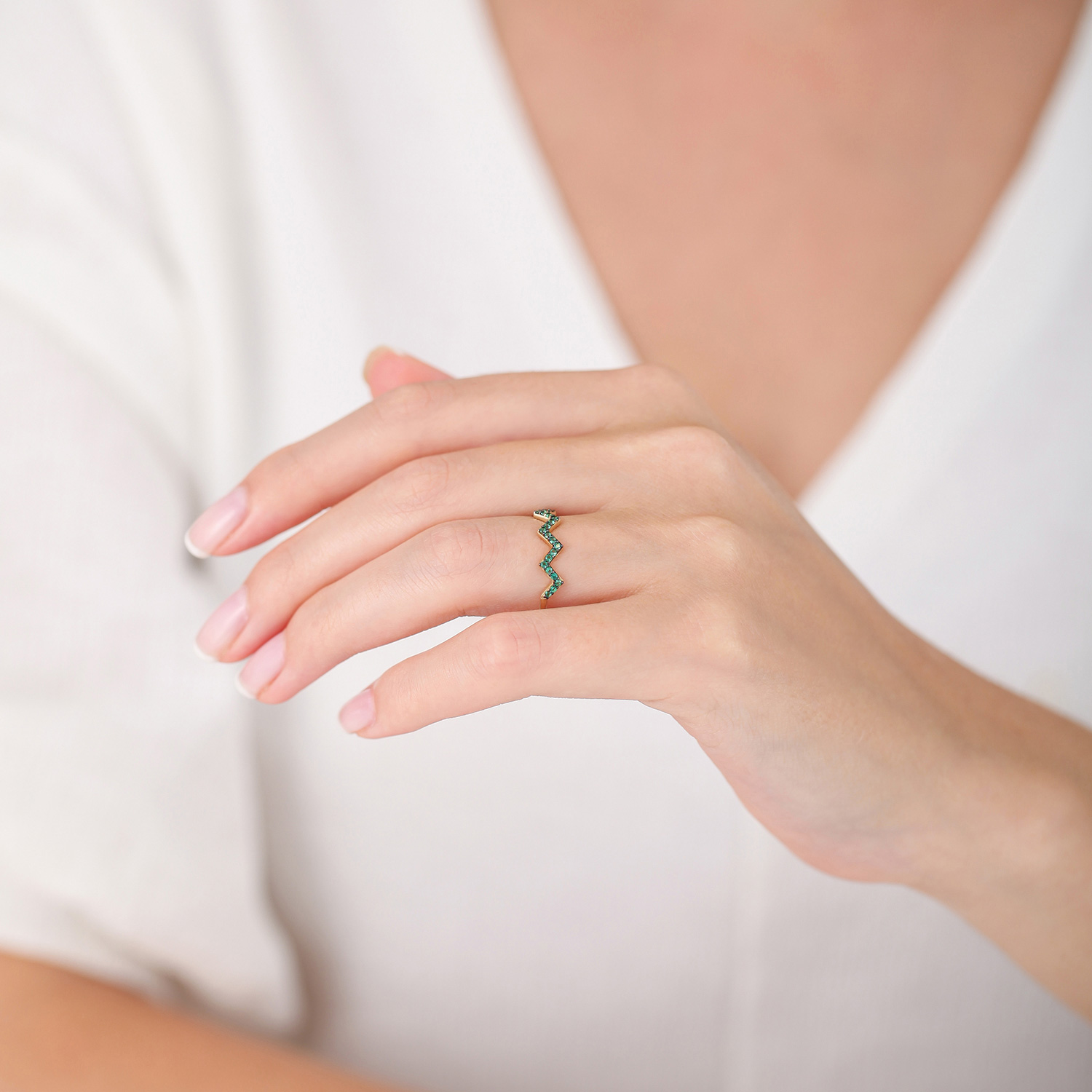 Altın Taşlı Yüzük