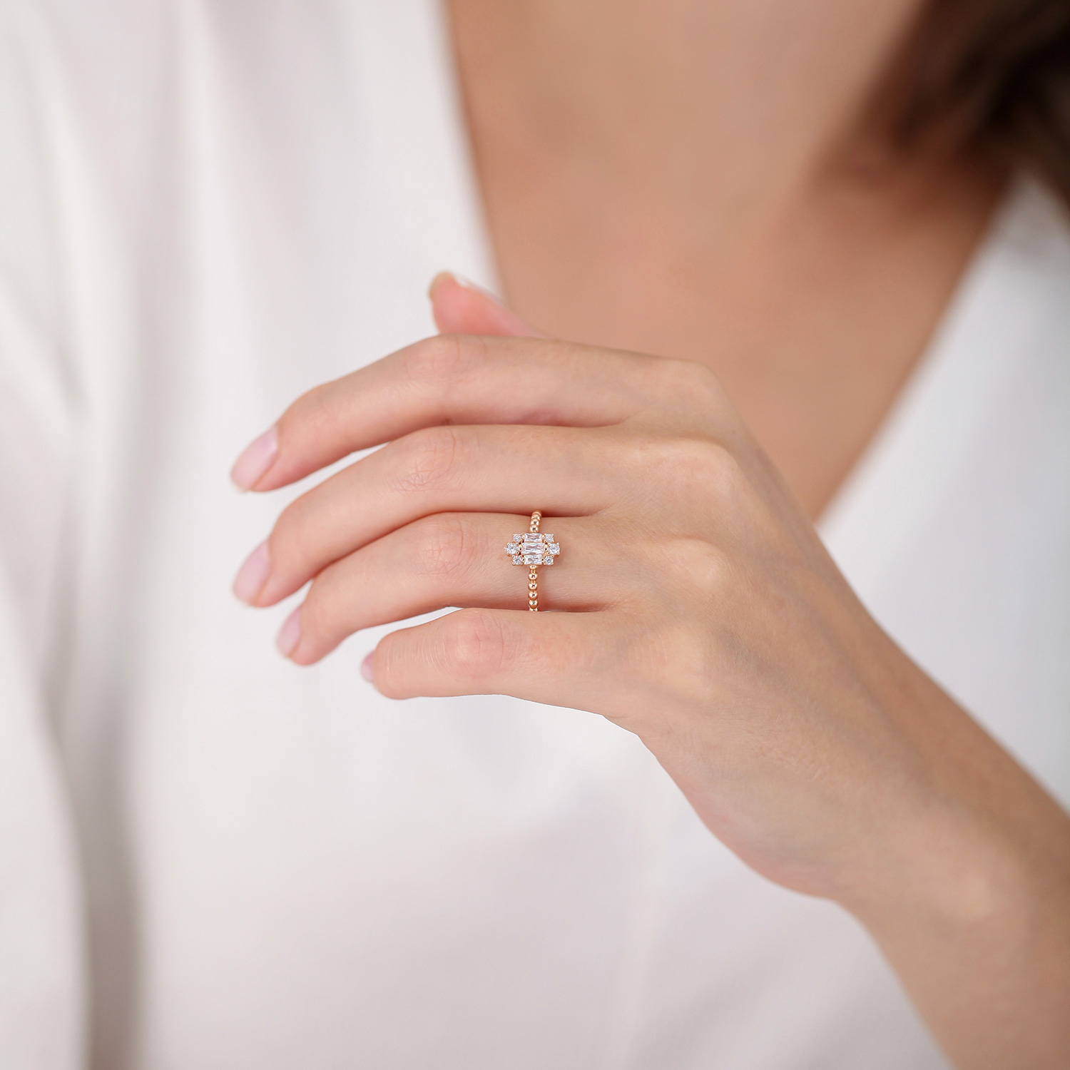 Altın Taşlı Yüzük