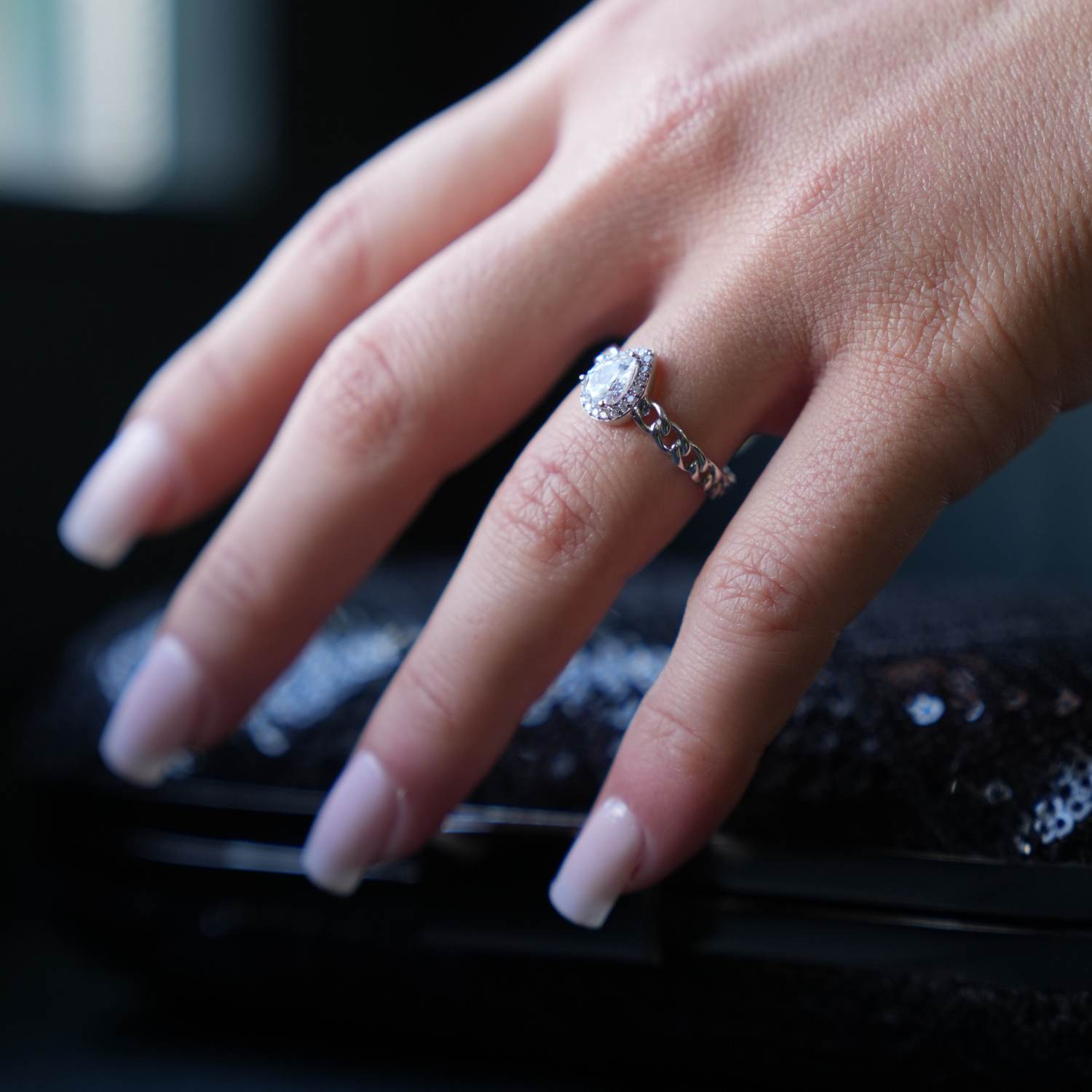 Damla Taşlı Yüzük