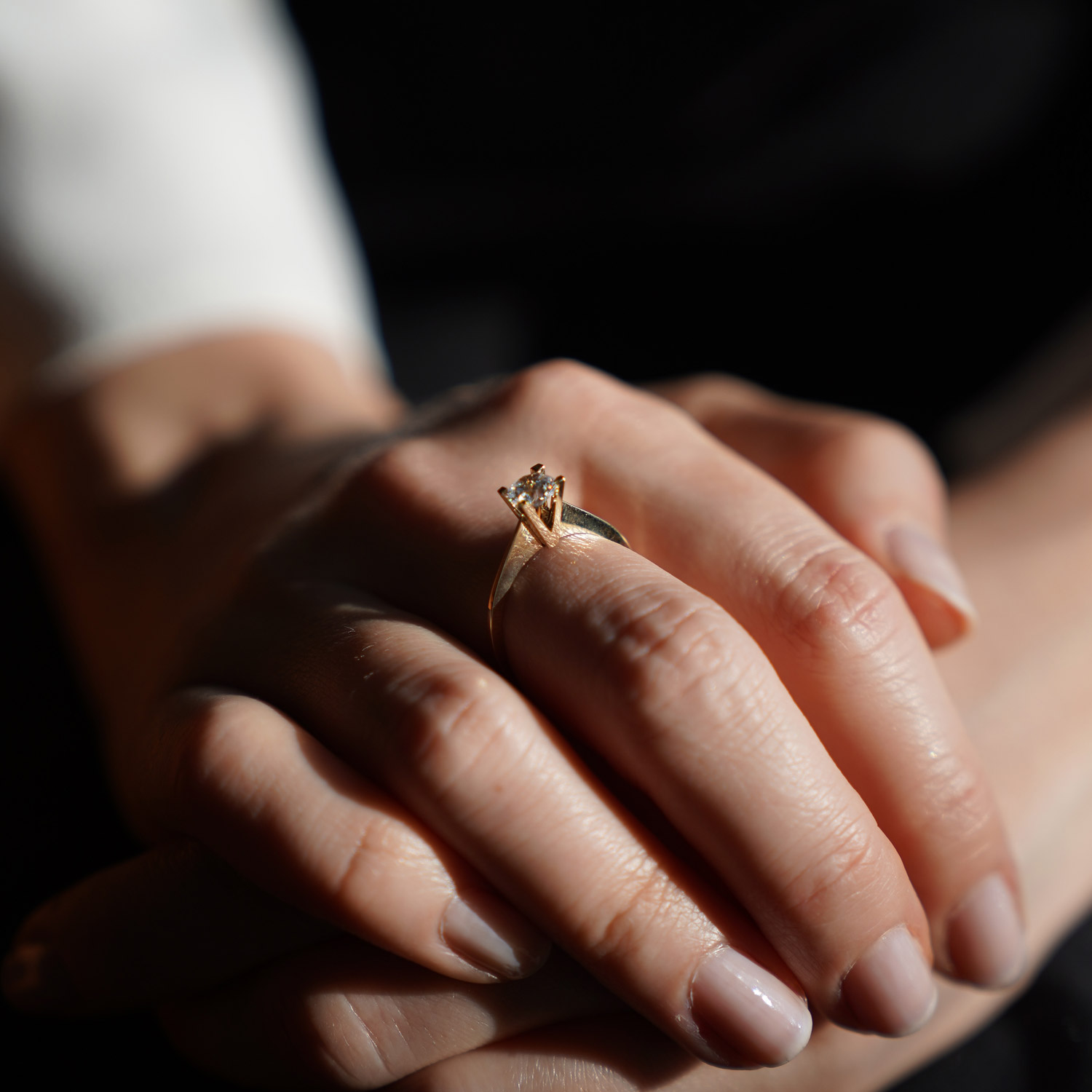 Altın Tektaş Yüzük